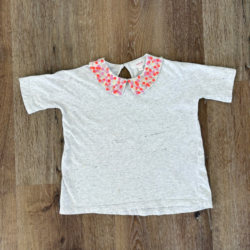 Seed Kids Gray Short Sleeve Tee with Sequin Floral Collar Size: 3-4 years old